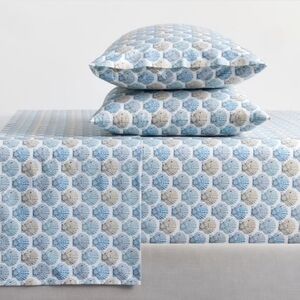 NWOT Pair Of Pottery Barn Tomales King Pillowcases Blue Shell Print